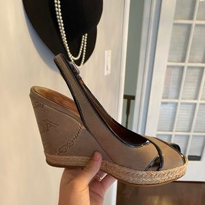 ELEGANT PRADA WEDGE SANDALS